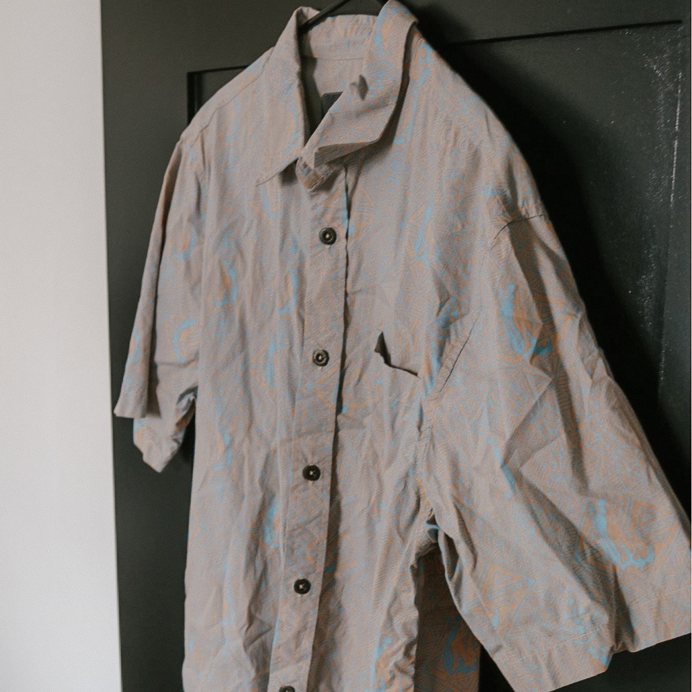 Like New Men’s Hinano Shirt